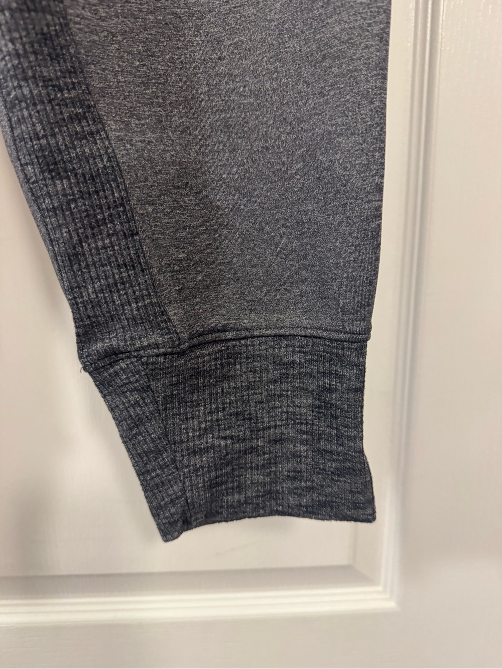 Athleta Venice Charcoal Gray Pull-On Joggers - Picture 3 of 8